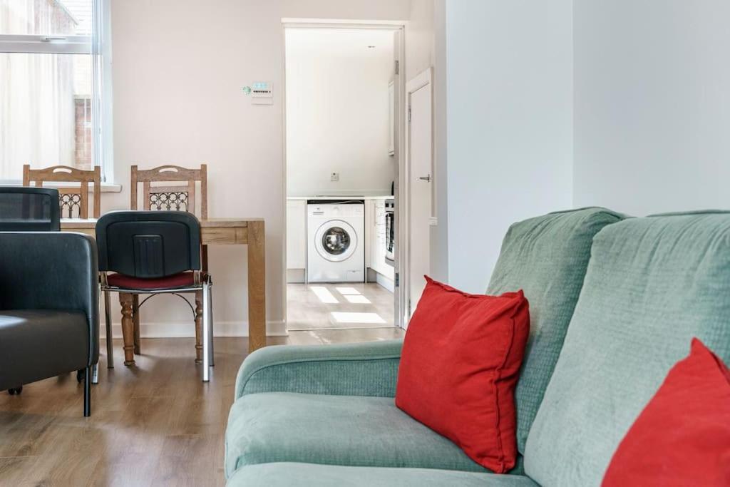 Holiday home New Close To Centre House *